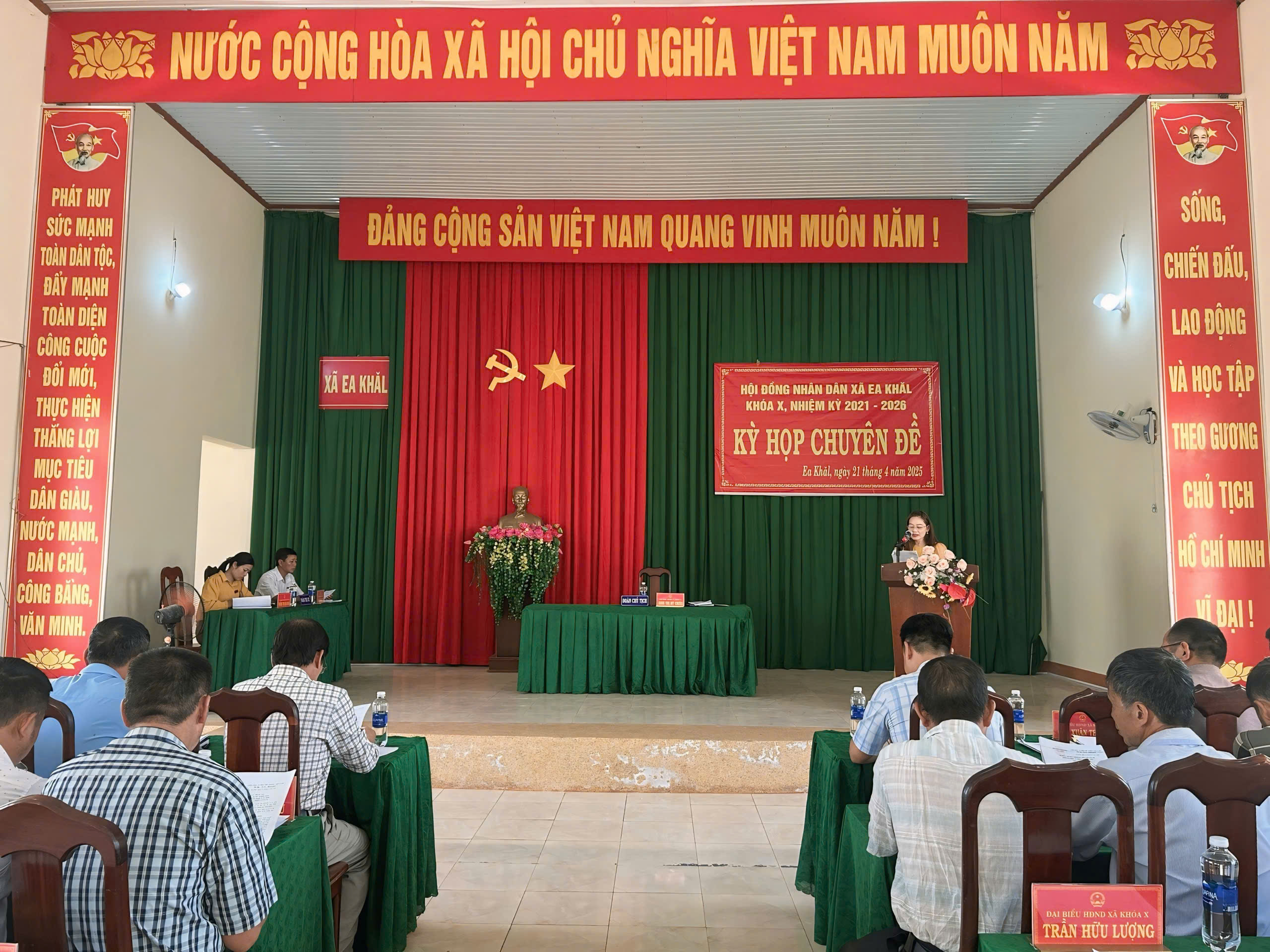Hội đồng nhân dân xã Ea Khăl tổ chức Kỳ họp Chuyên đề lần thứ 2 khoá X  nhiệm kỳ 2021 – 2026
